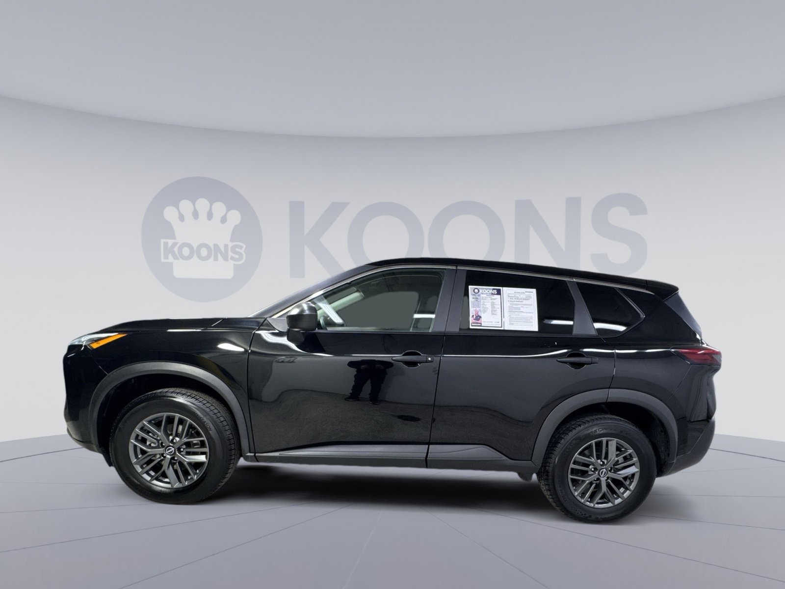 Used 2023 Nissan Rogue S image 8