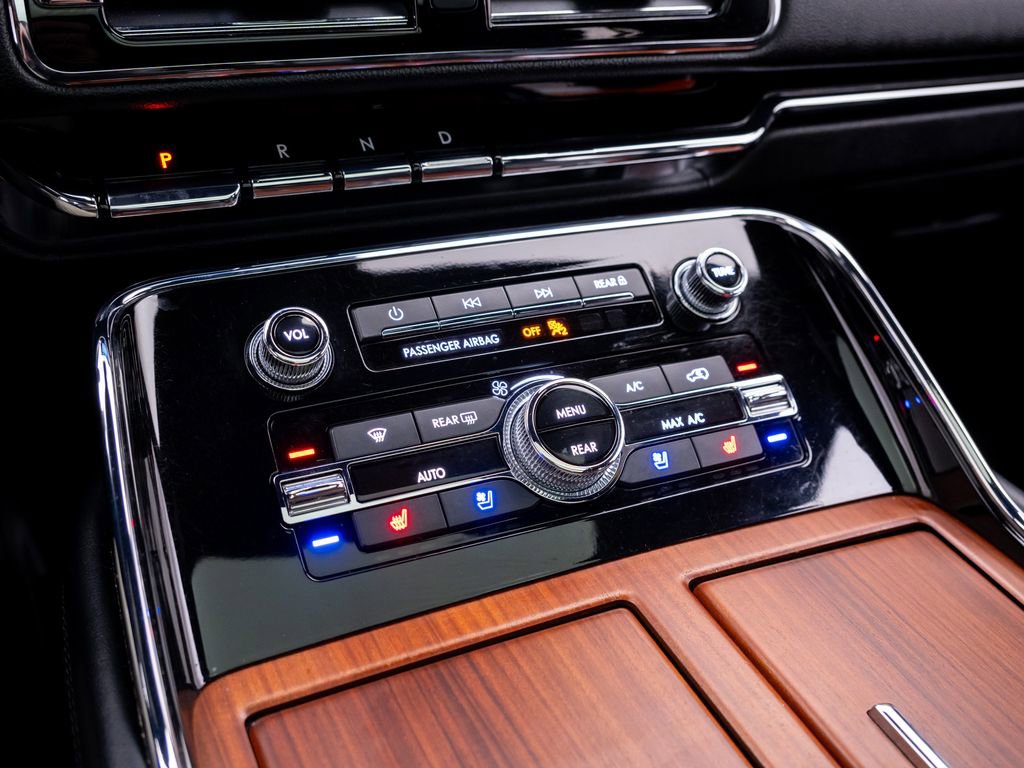 Used 2019 Lincoln Navigator Reserve AWD/4WD image 29