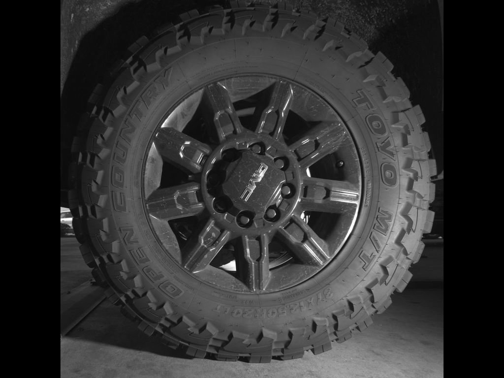 Used 2026 GMC Sierra 2500 AT4 AWD/4WD image 11