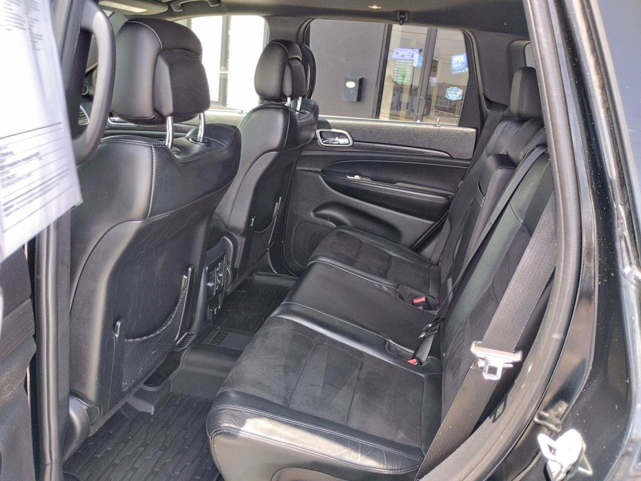 Used 2018 Jeep Grand Cherokee Altitude AWD/4WD image 39