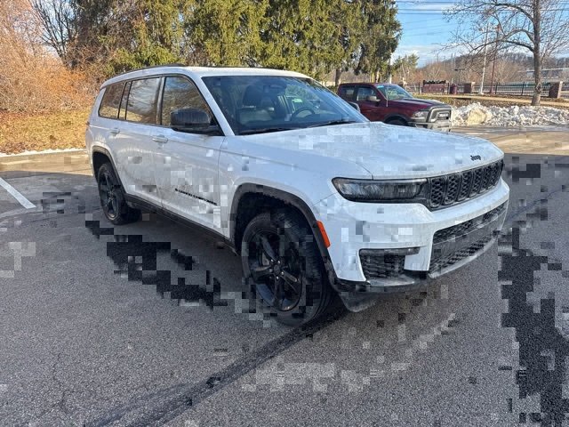 Certified 2025 Jeep Grand Cherokee L Limited w/ Black Appearance Package image 7