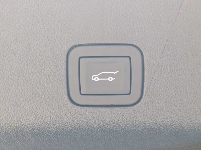 Used 2026 Chevrolet Tahoe Premier RWD image 13