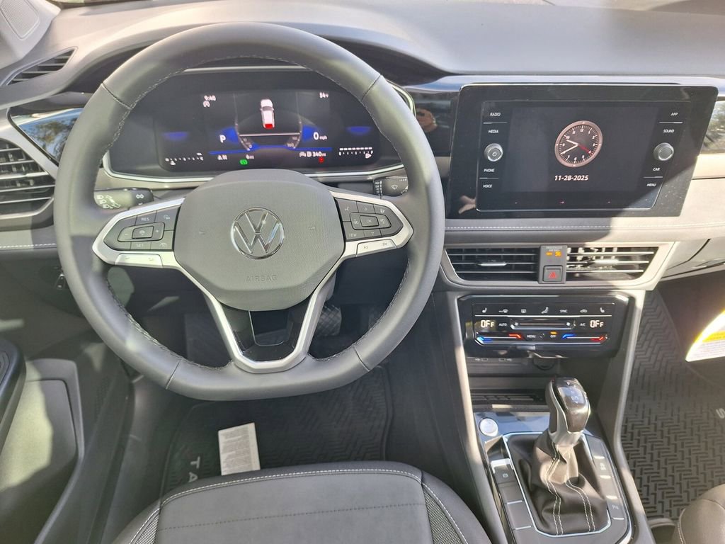 New 2026 Volkswagen Taos SE image 20