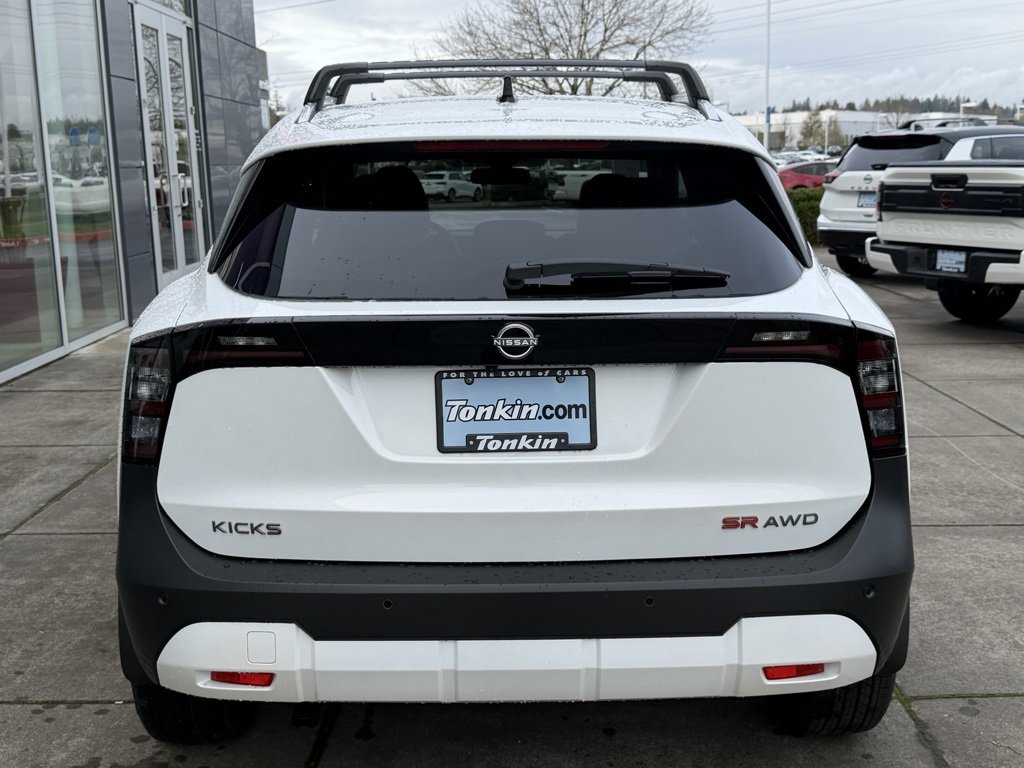 New 2026 Nissan Kicks SR w/ Cold Weather Package image 6
