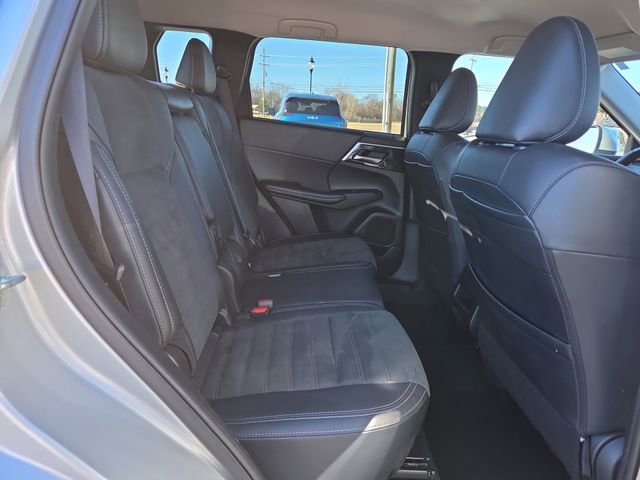 Used 2024 Mitsubishi Outlander SE image 14
