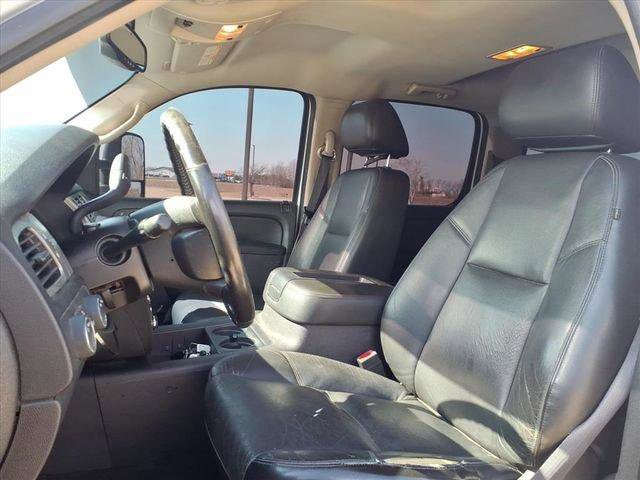 Used 2013 Chevrolet Silverado 2500 LTZ w/ LTZ Plus Package image 20