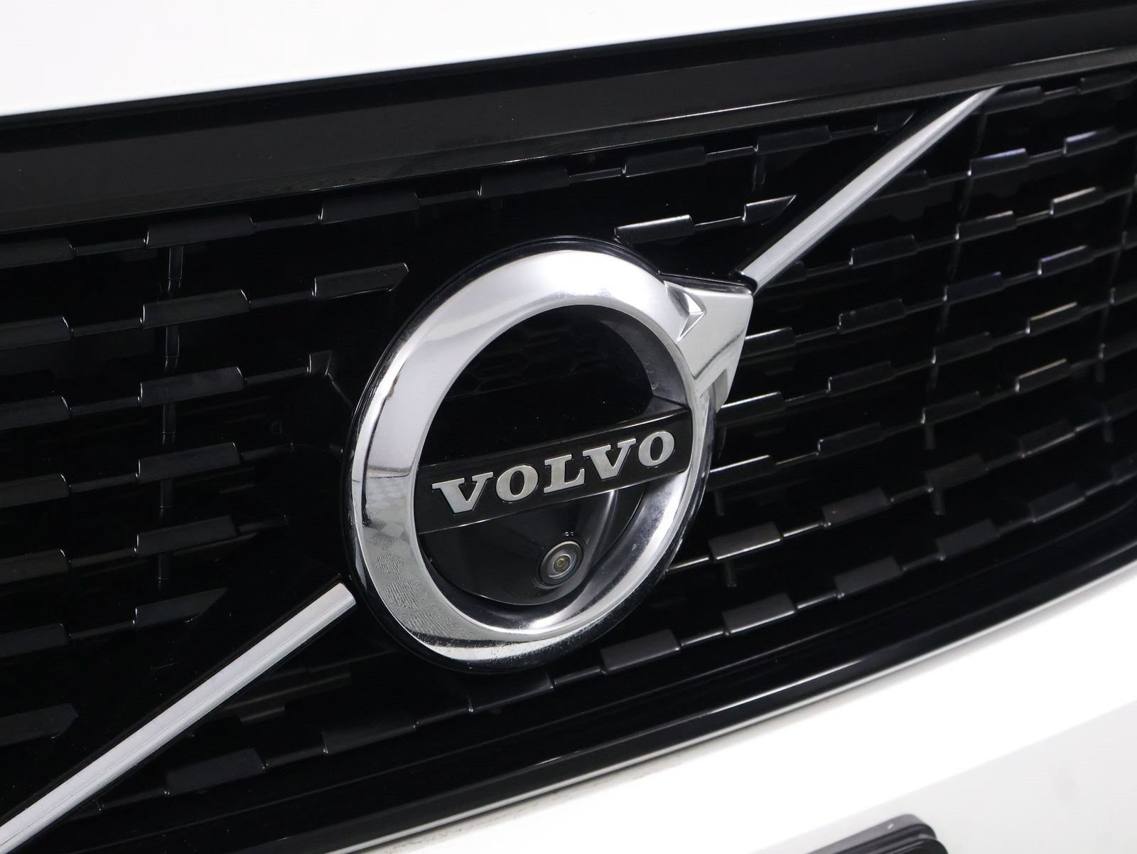 Certified 2022 Volvo XC40 T5 R-Design w/ Advanced Package AWD/4WD image 27
