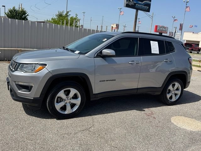 Used 2020 Jeep Compass Latitude AWD/4WD image 3