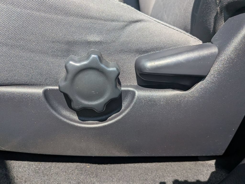 Used 2019 Toyota Tacoma TRD Sport AWD/4WD image 14