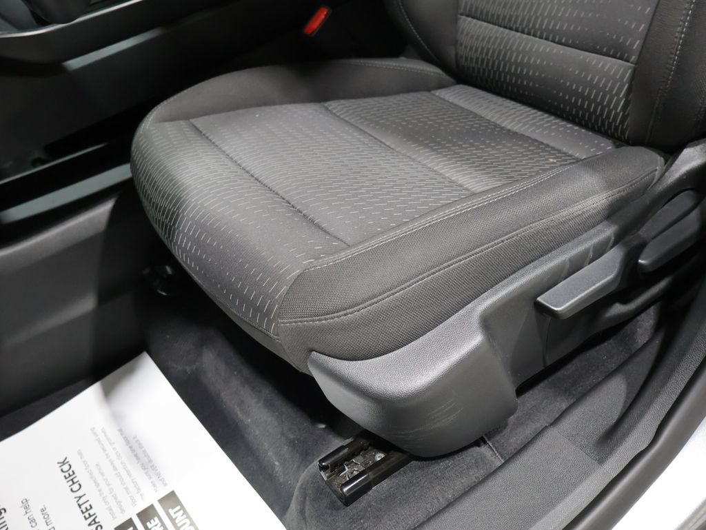 Used 2025 Chevrolet Equinox LT AWD/4WD image 12