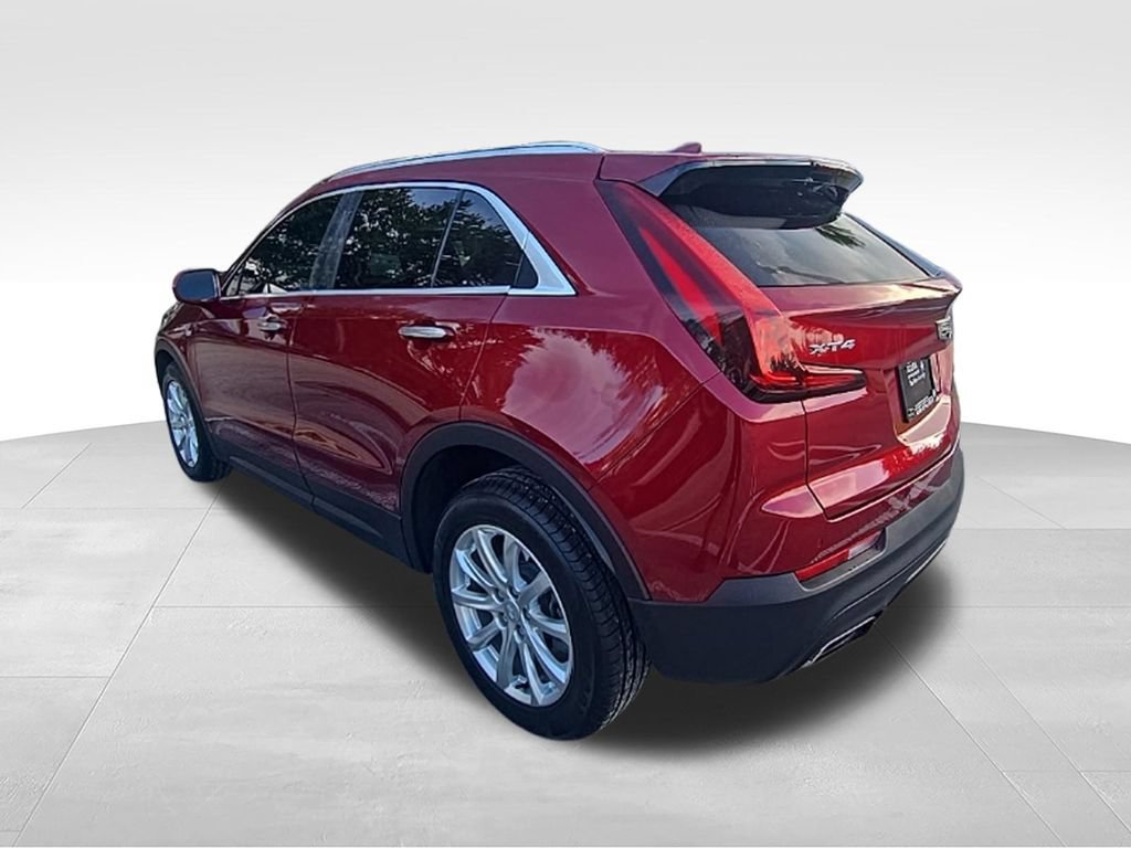 Used 2020 Cadillac XT4 Luxury FWD image 3