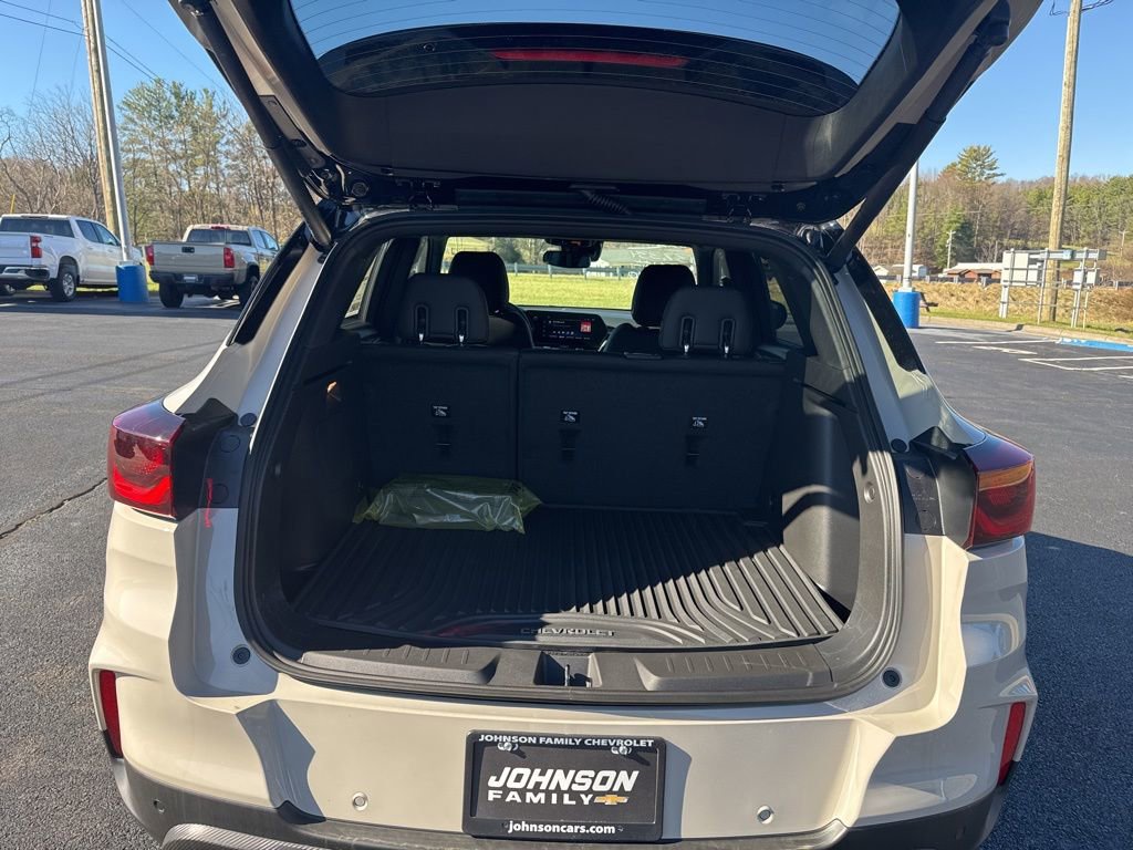 New 2026 Chevrolet TrailBlazer RS w/ Convenience Package AWD/4WD image 34