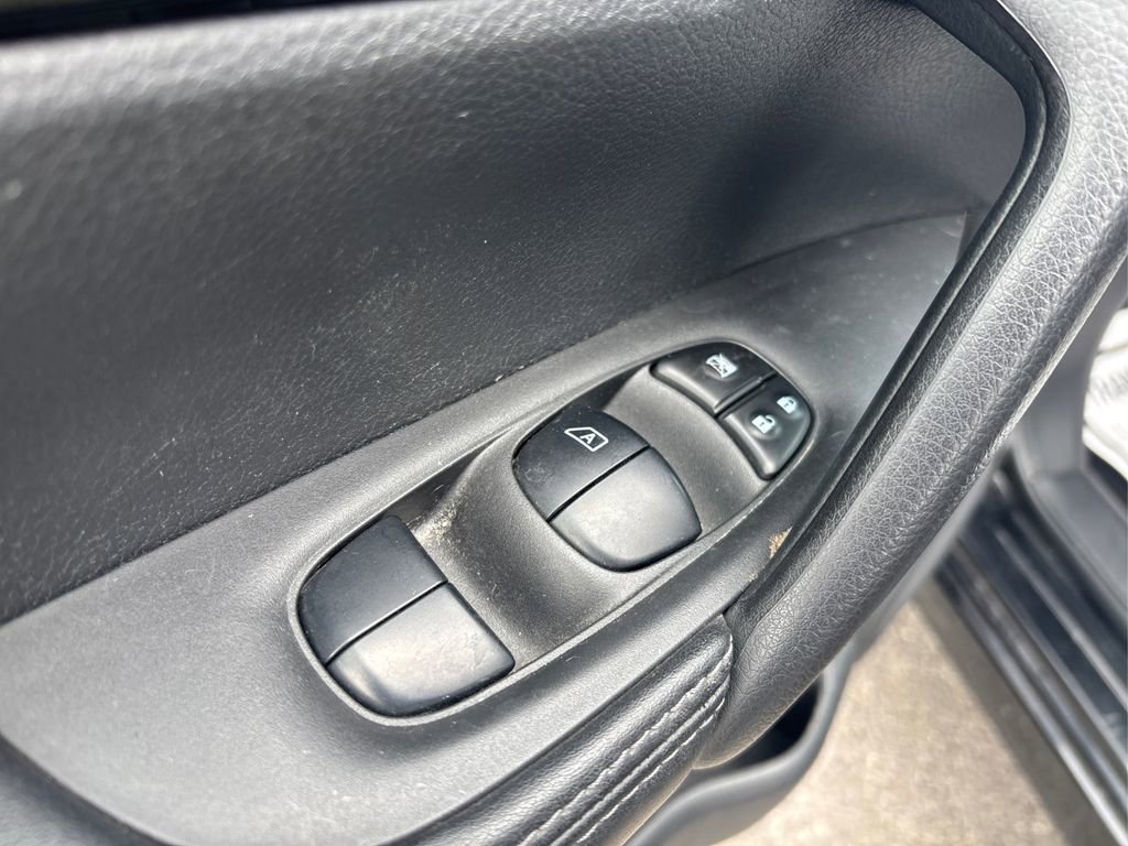 Used 2019 Nissan Rogue Sport SV w/ Technology Package AWD/4WD image 35
