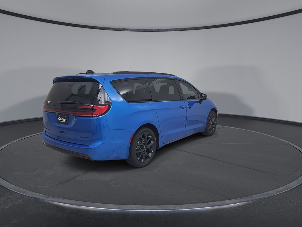 New 2026 Chrysler Pacifica Limited w/ S Appearance Package FWD image 14