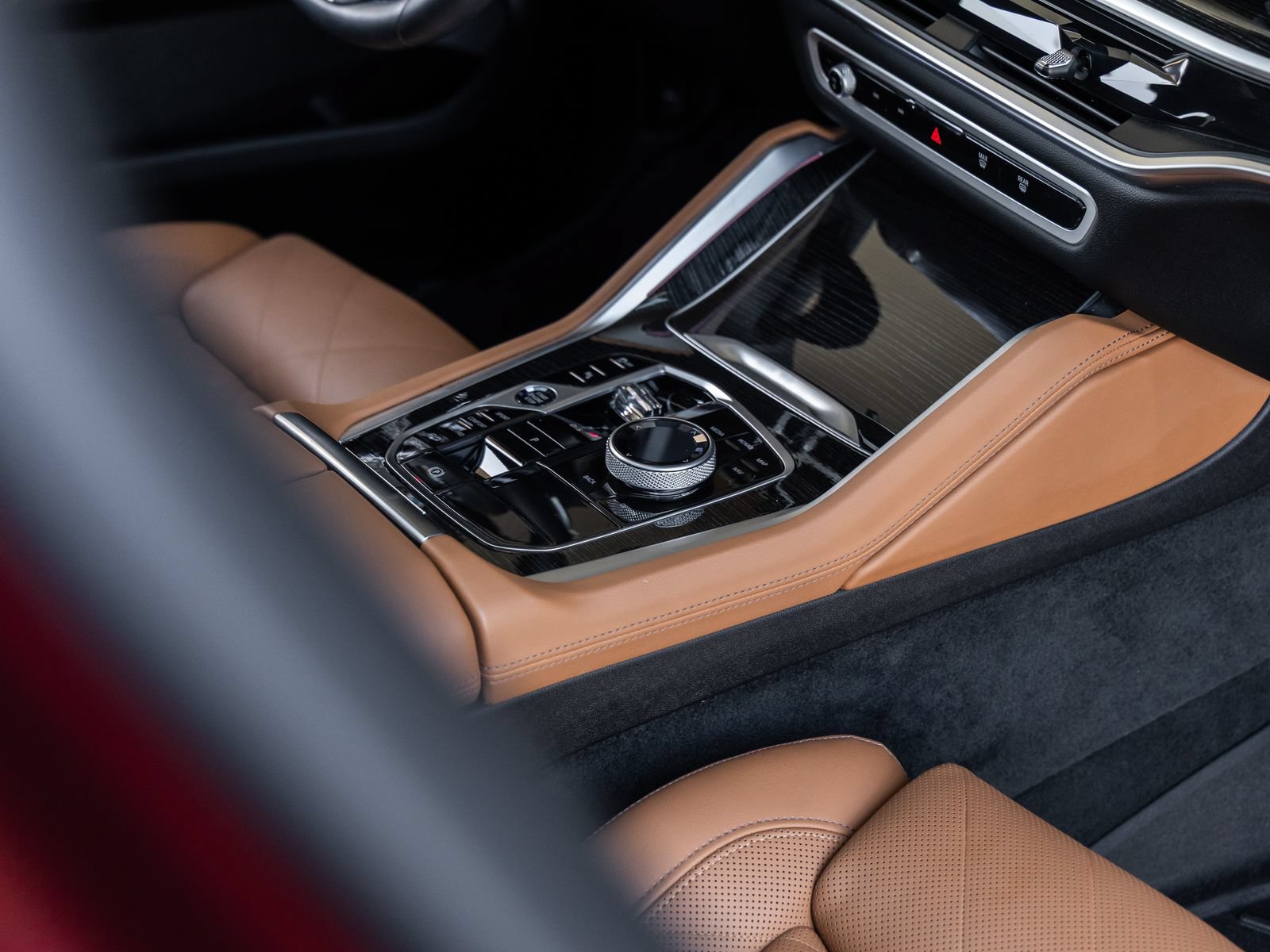 Used 2025 BMW X6 M60i AWD/4WD image 28