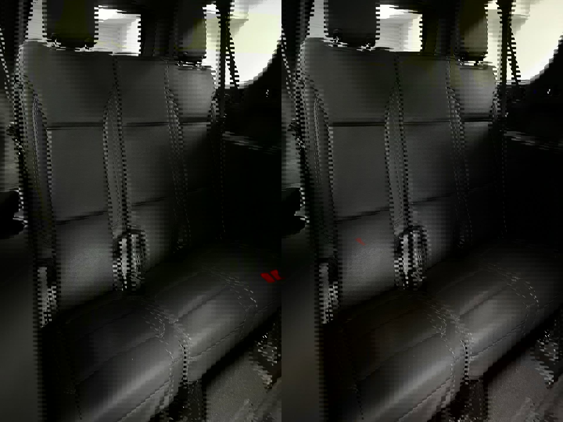 Used 2023 Chevrolet Suburban Z71 w/ Luxury Package image 98