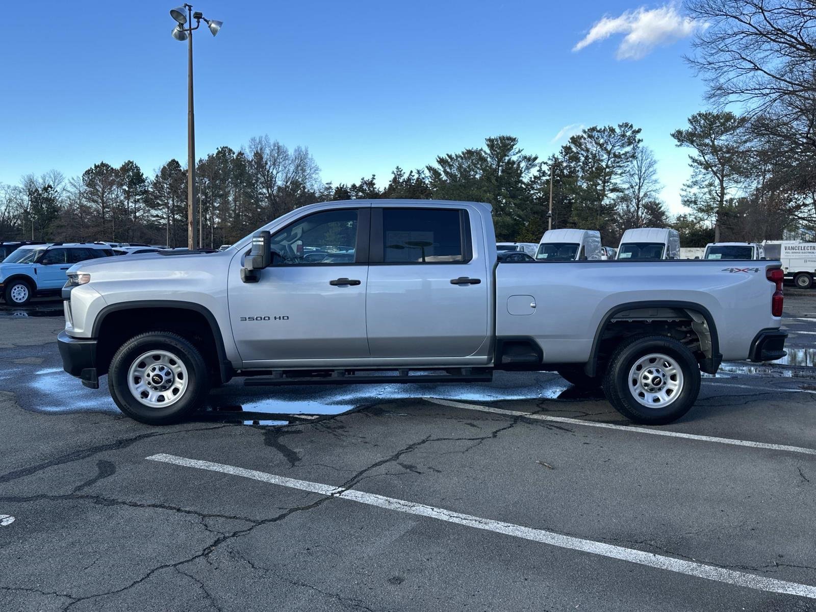 Used 2023 Chevrolet Silverado 3500 W/T w/ Gooseneck/5TH Wheel Package image 2
