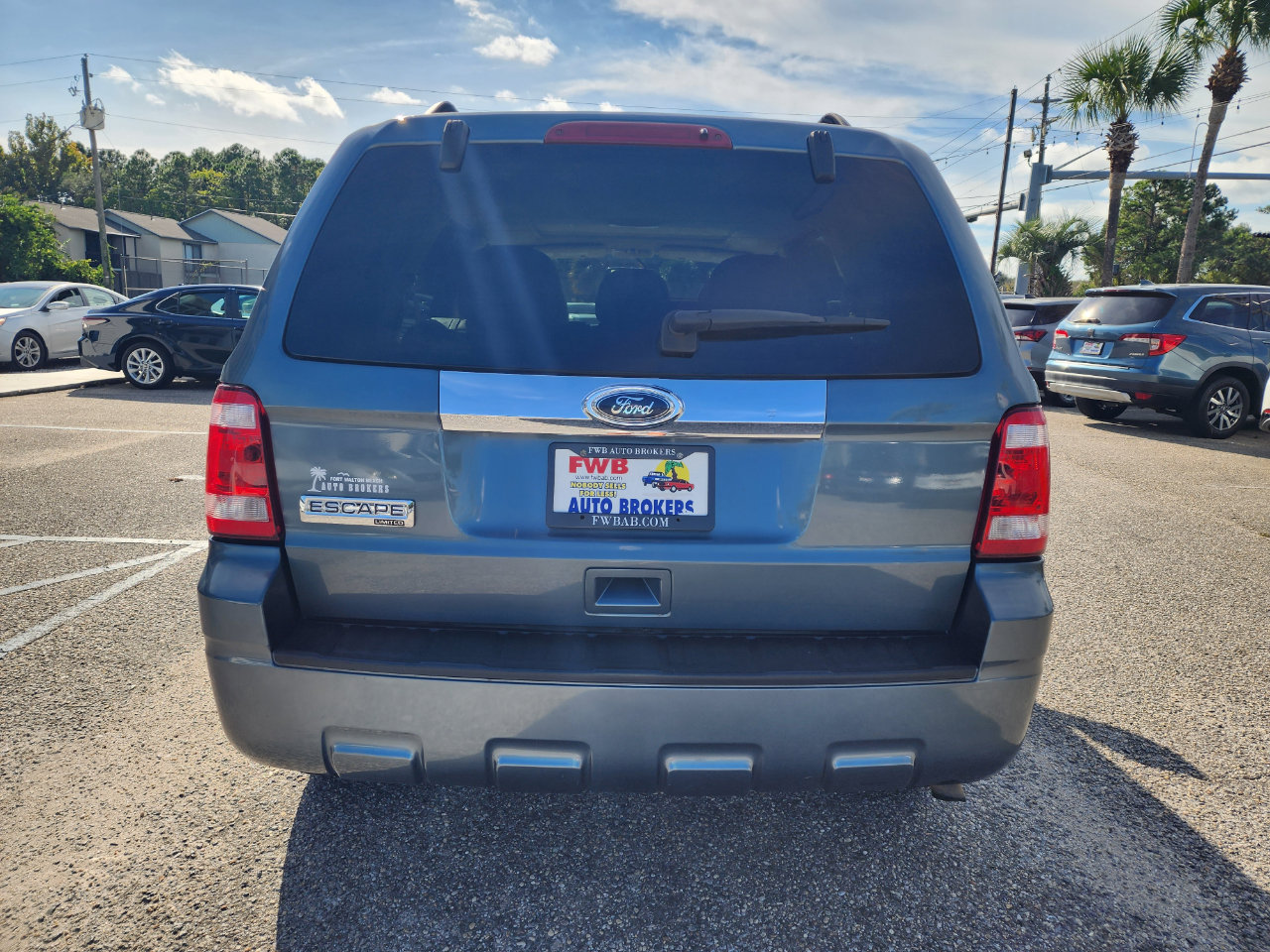 Used 2010 Ford Escape Limited image 4