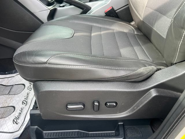 Used 2015 Ford Escape SE w/ SE Chrome Package FWD image 22
