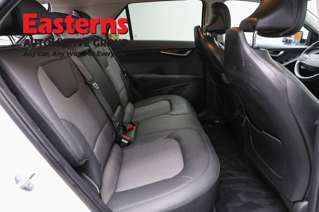 Used 2023 Kia Niro Wind w/ Wind Preserve Package FWD image 23