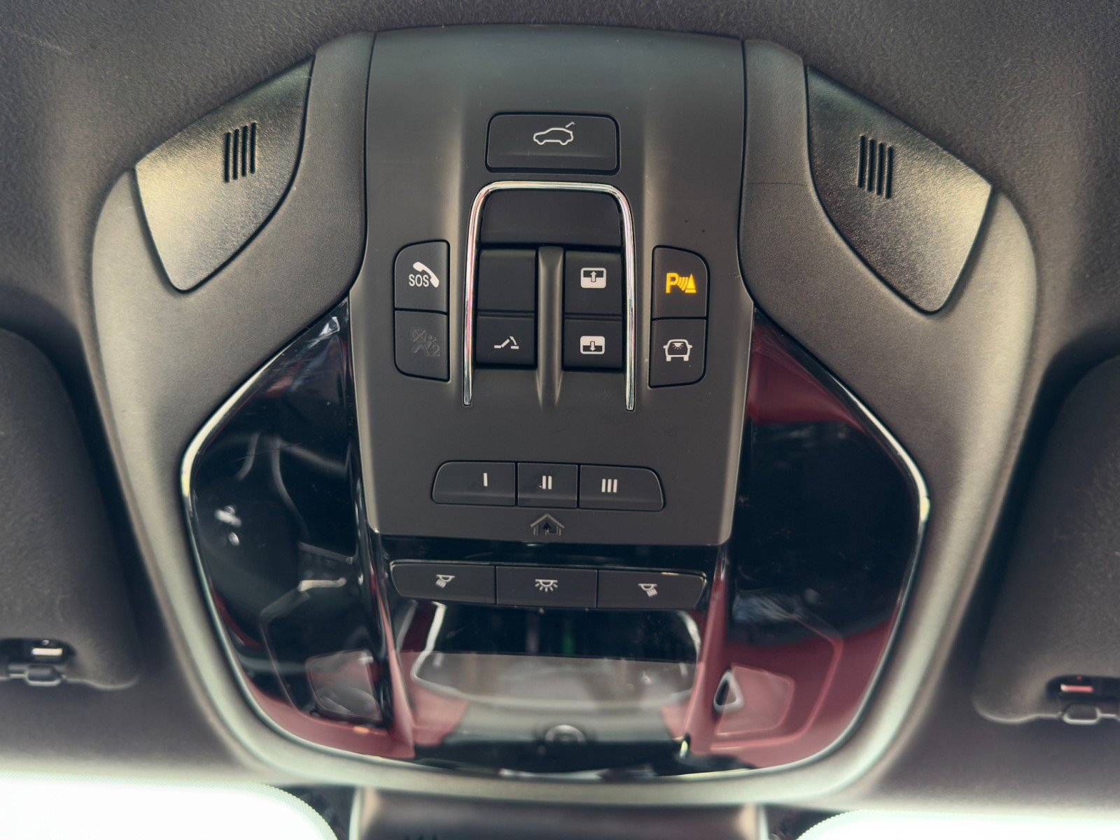 Used 2021 Maserati Ghibli Trofeo image 35