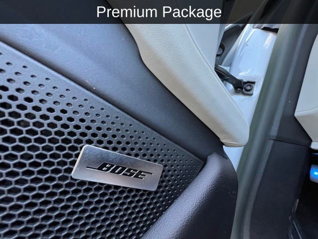 Used 2023 Porsche Taycan 4S w/ Premium Package image 8