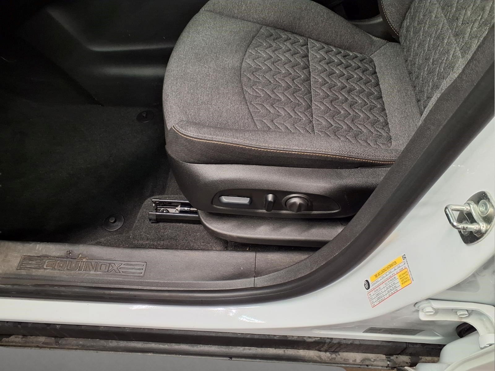 Certified 2024 Chevrolet Equinox LT w/ LPO, Floor Liner Package FWD image 10