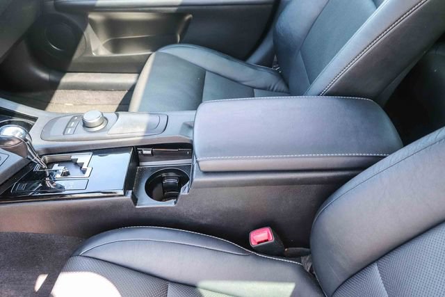 Used 2015 Lexus ES 300h w/ Premium Package w/Bamboo Trim FWD image 15