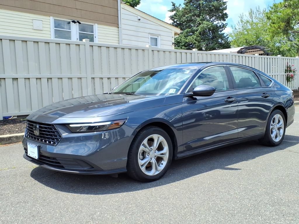 Certified 2023 Honda Accord LX image 3