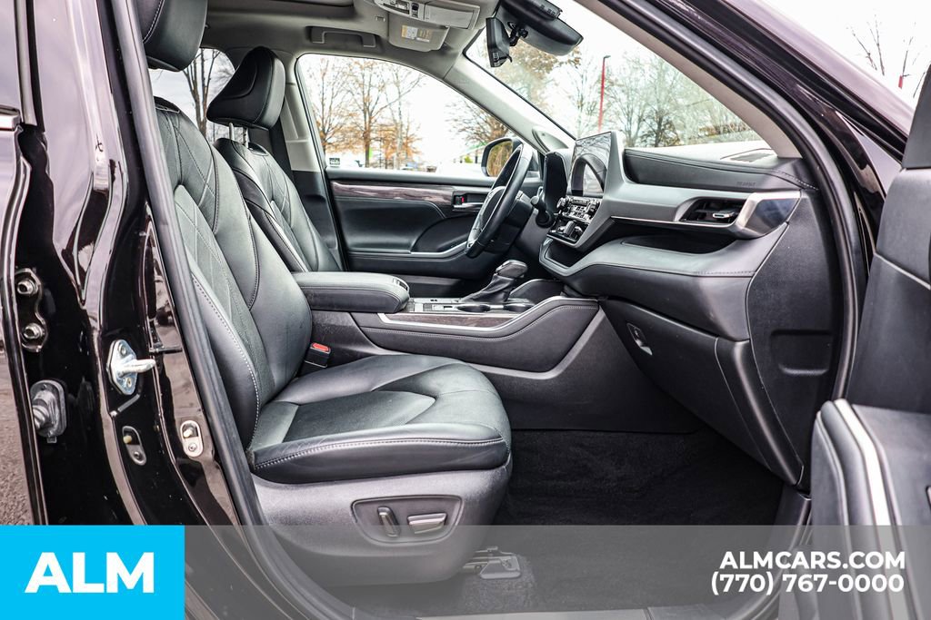 Used 2021 Toyota Highlander Platinum image 22