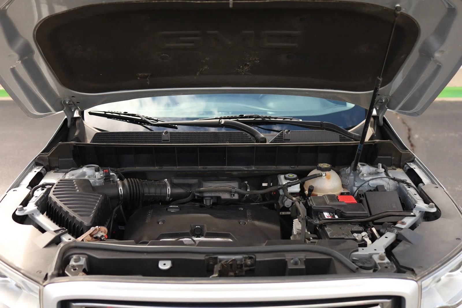 Used 2018 GMC Acadia SLE image 40