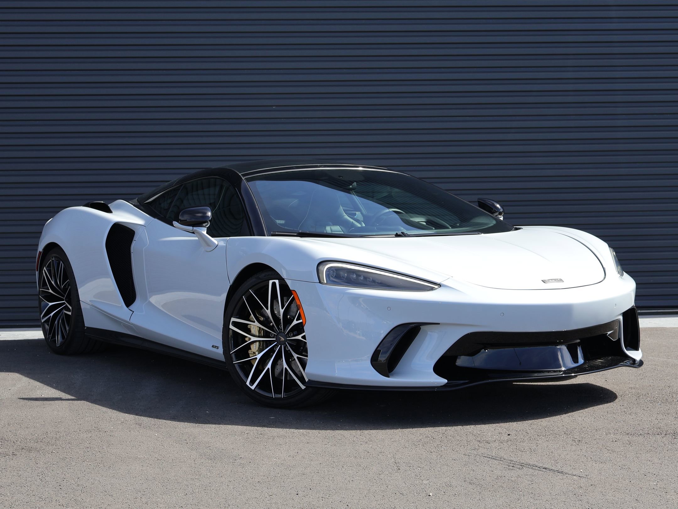 Used 2025 McLaren GTS image 3