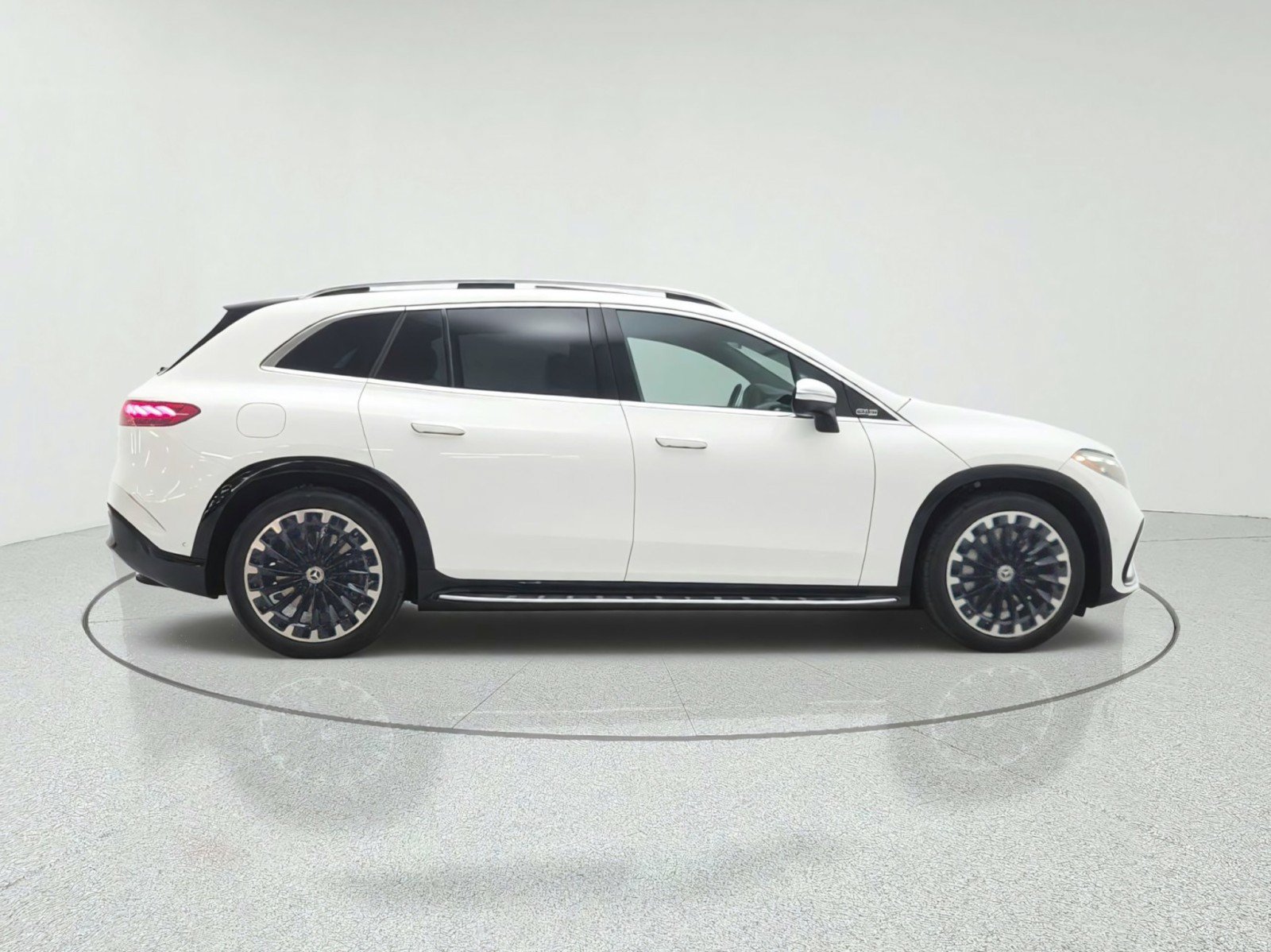 New 2027 Mercedes-Benz EQS 400 4MATIC SUV image 4