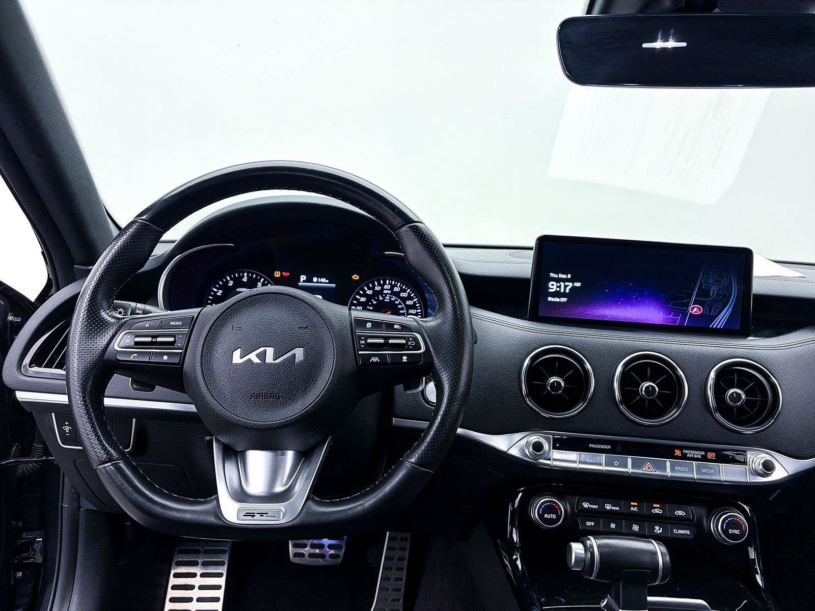 Certified 2023 Kia Stinger GT-Line RWD image 3