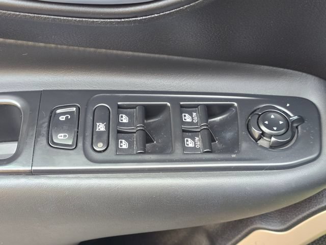 Used 2016 Jeep Renegade 75th Anniversary AWD/4WD image 22