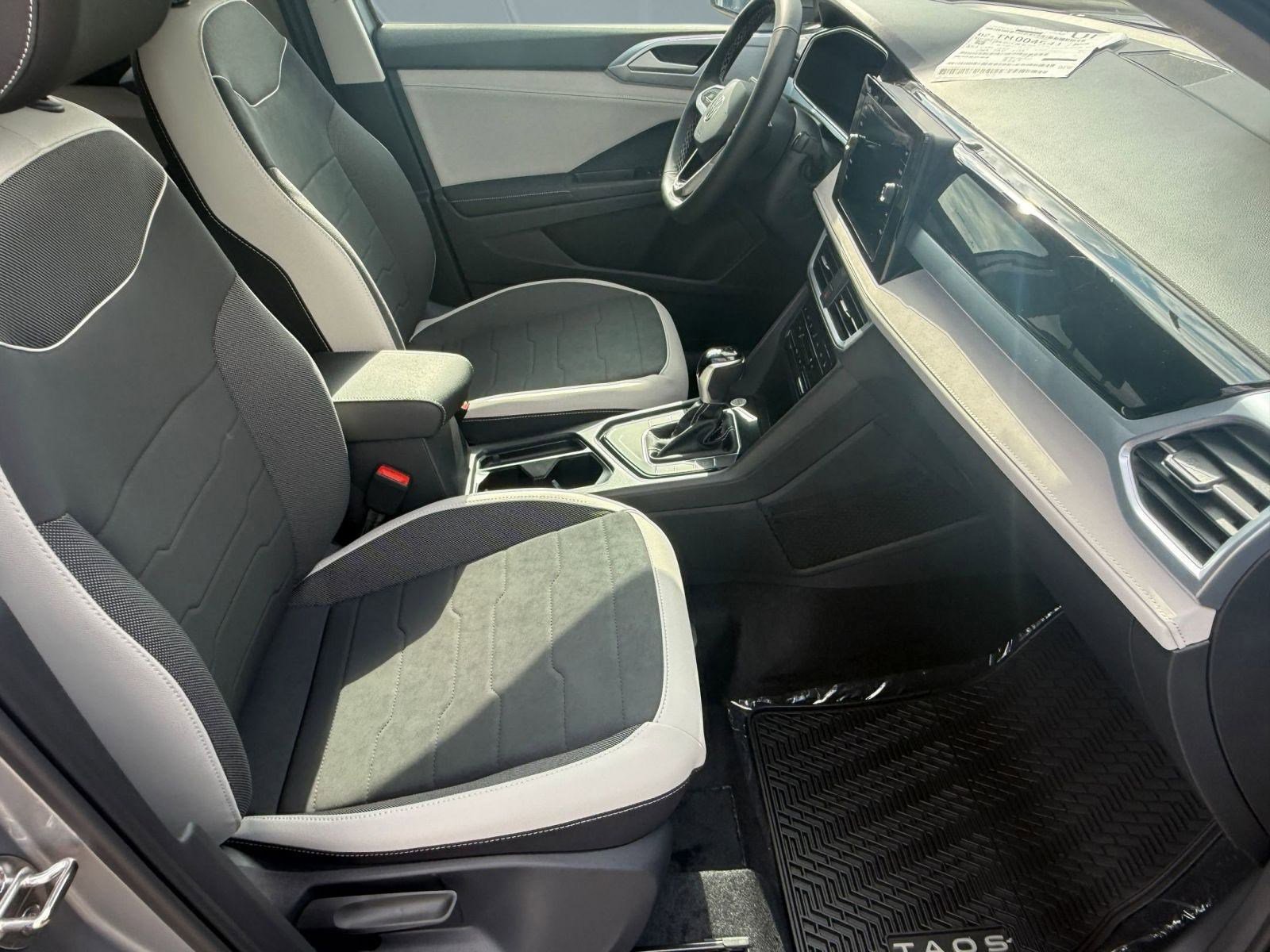 New 2026 Volkswagen Taos SE image 20
