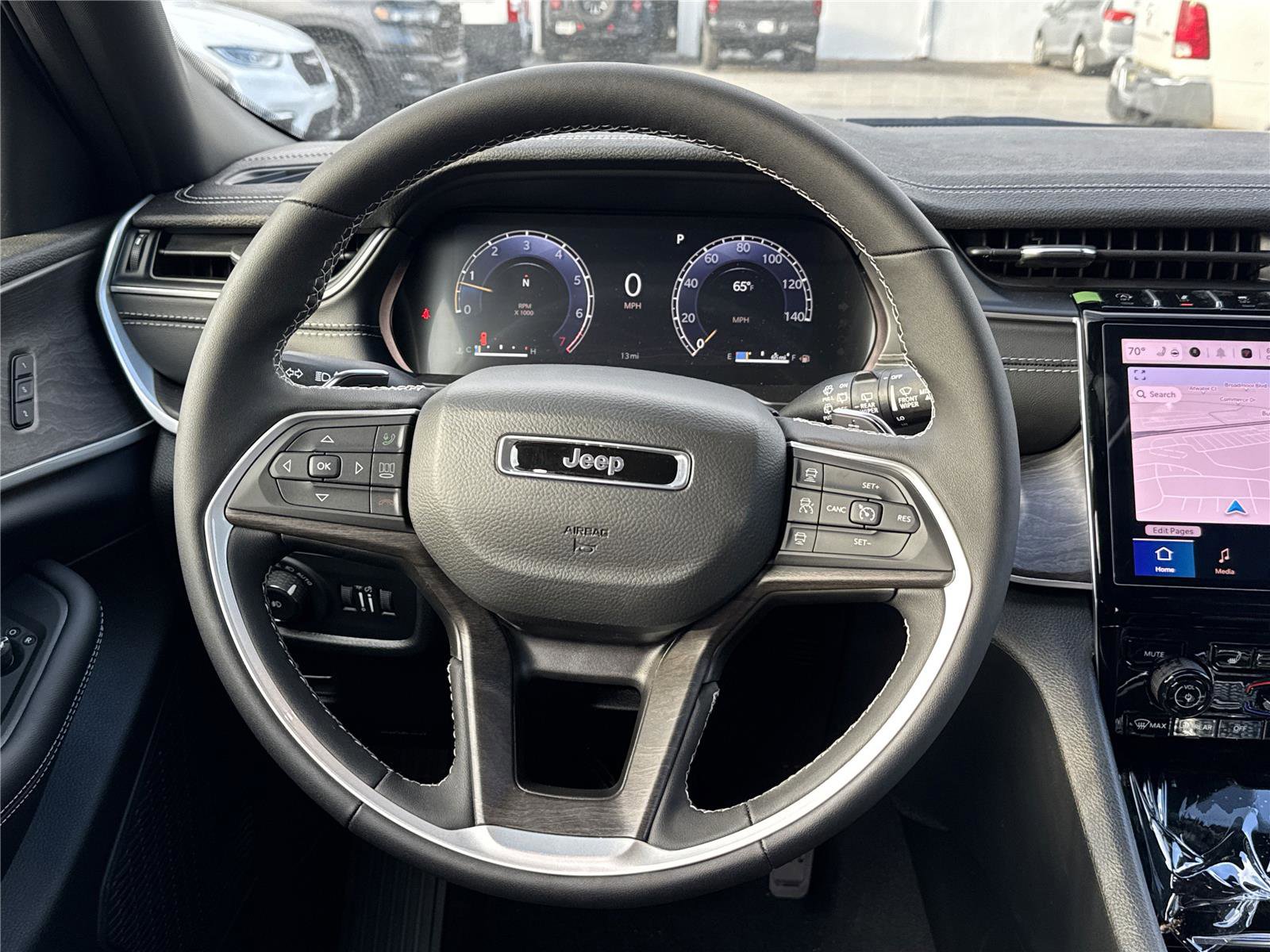 New 2025 Jeep Grand Cherokee Limited image 21