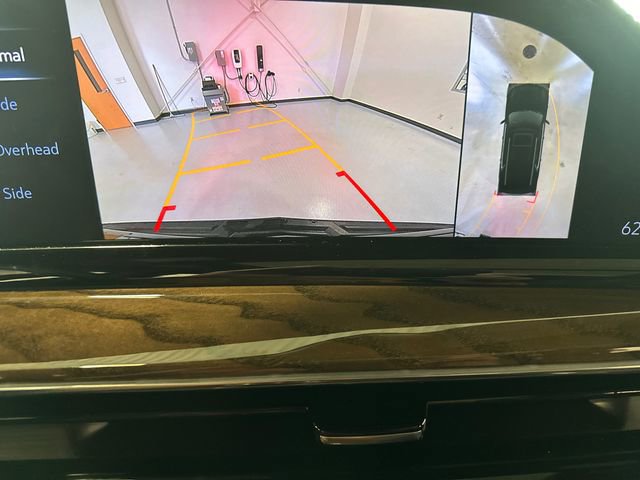 Used 2024 Cadillac Escalade ESV Sport Platinum w/ LPO, ONYX Package image 14