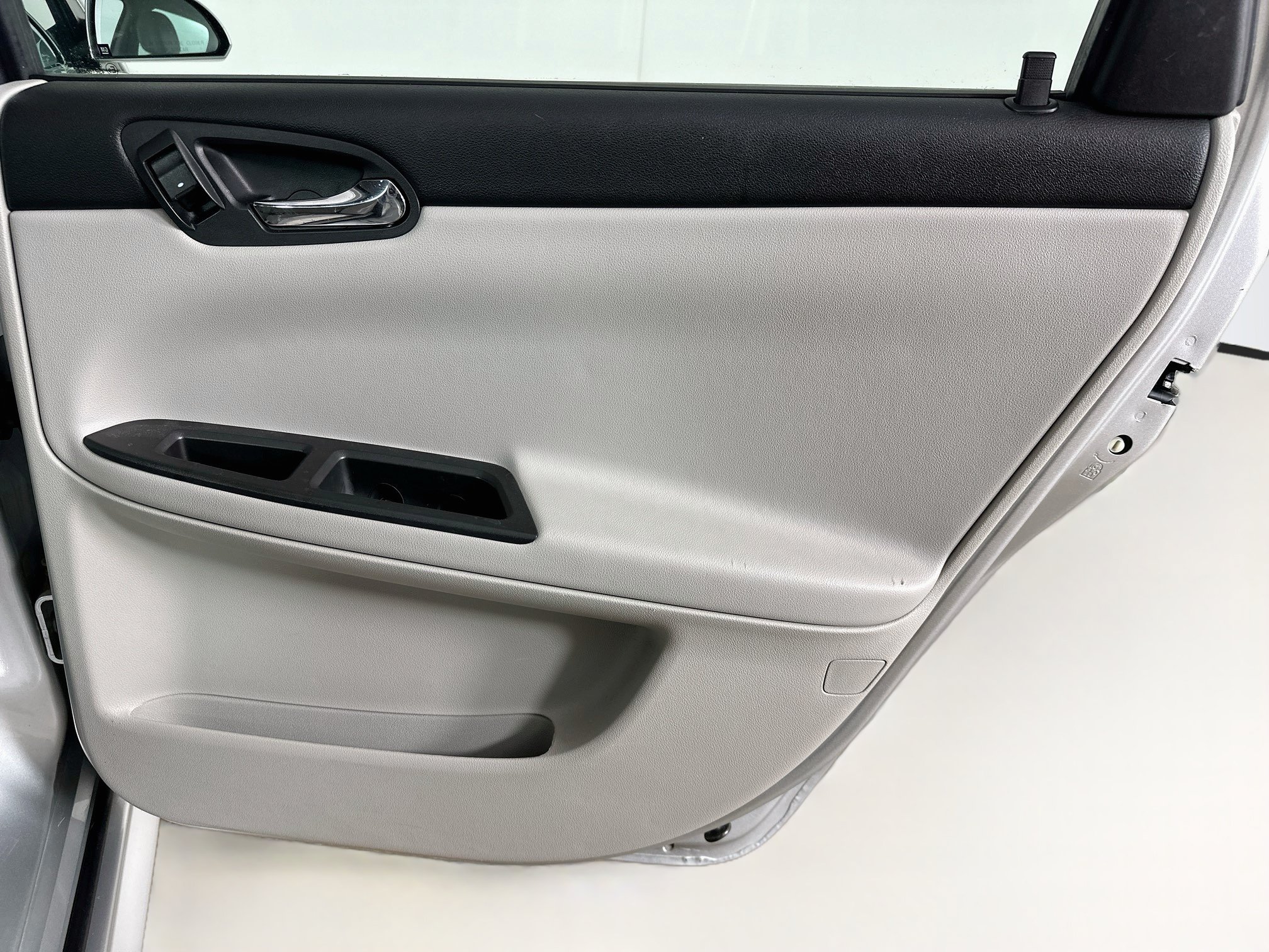 Used 2012 Chevrolet Impala LS FWD image 28