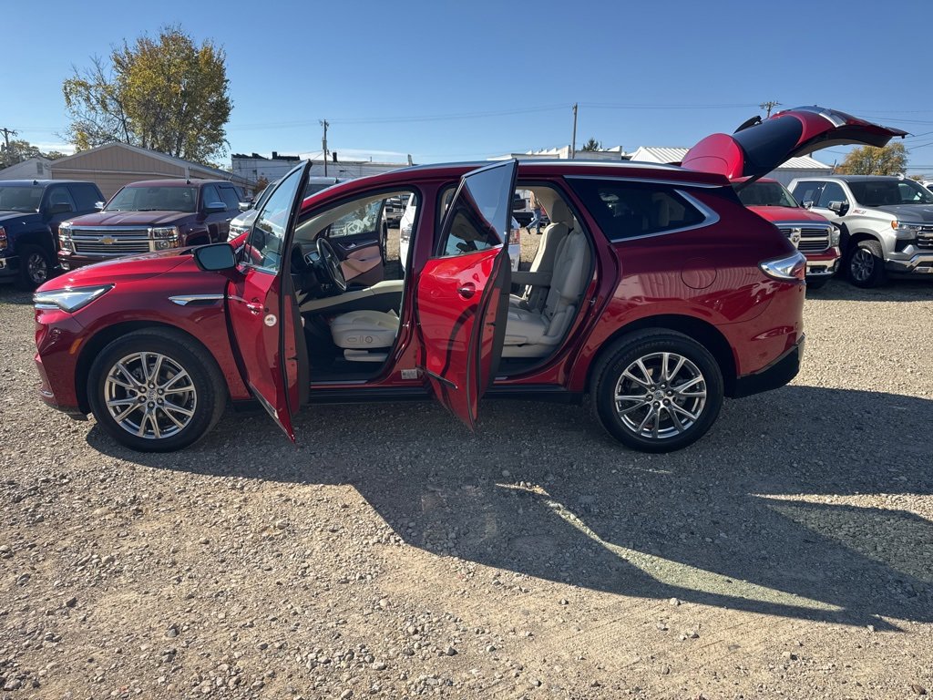 Used 2023 Buick Enclave Essence w/ Experience Buick Package image 34