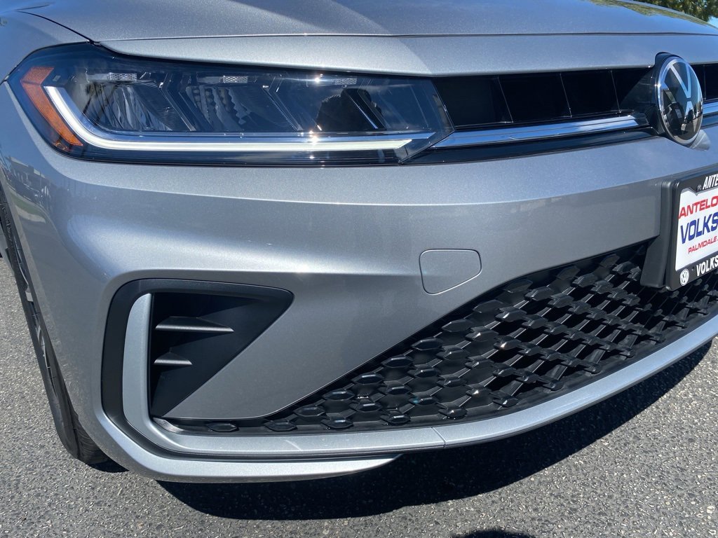 New 2025 Volkswagen Jetta S image 9