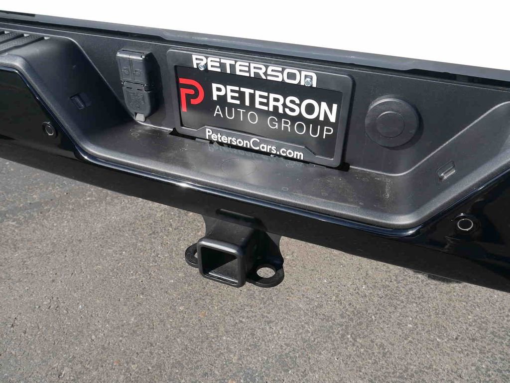 Used 2025 Chevrolet Silverado 3500 LT image 9