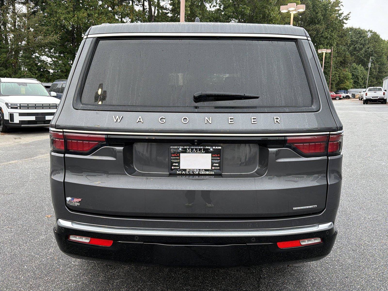 Used 2024 Jeep Wagoneer Series II w/ Flexible Seating Group RWD image 6