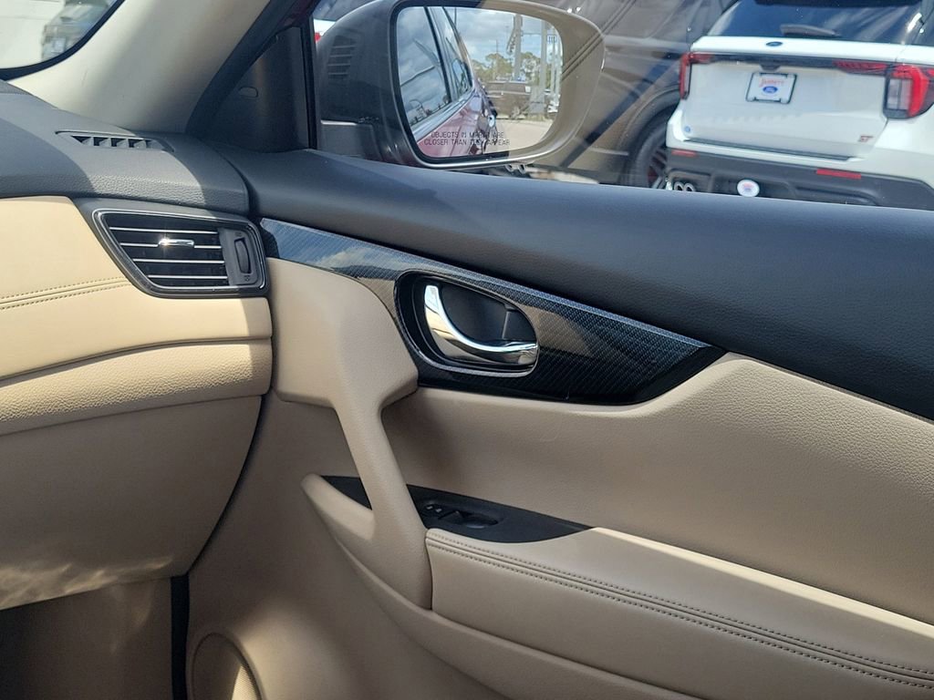 Used 2018 Nissan Rogue SL FWD image 15