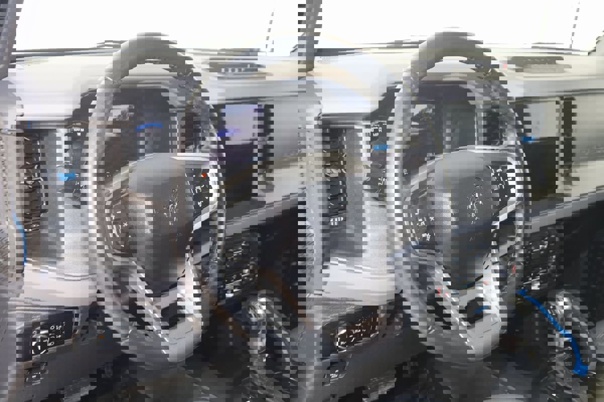 Used 2024 Ford Bronco Black Diamond w/ Sasquatch Package image 6