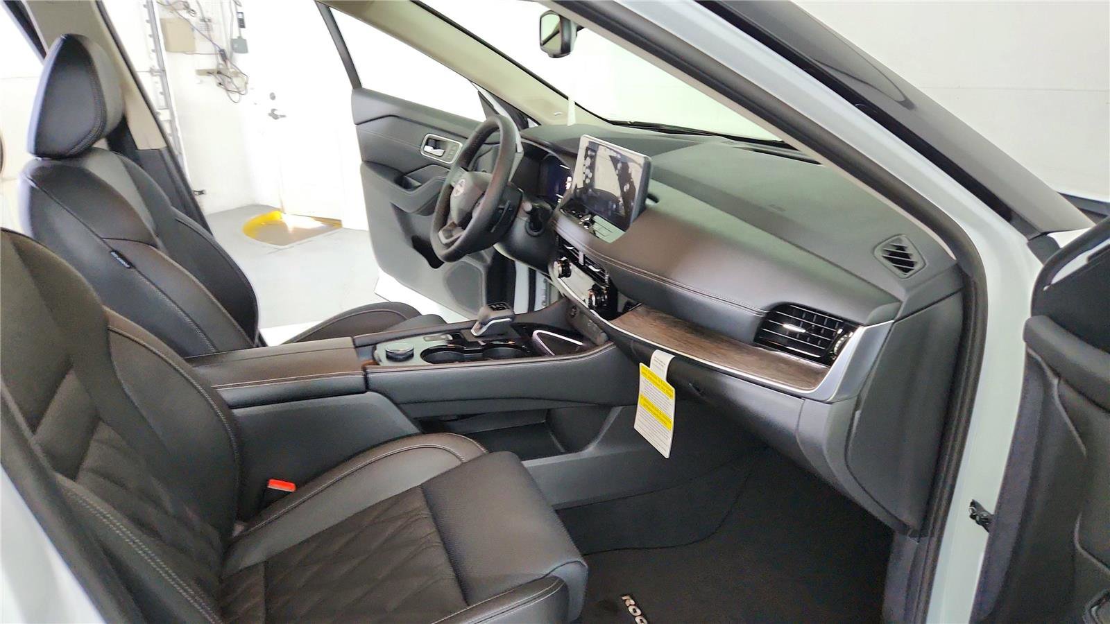 New 2026 Nissan Rogue Platinum w/ Platinum Premium Package image 27