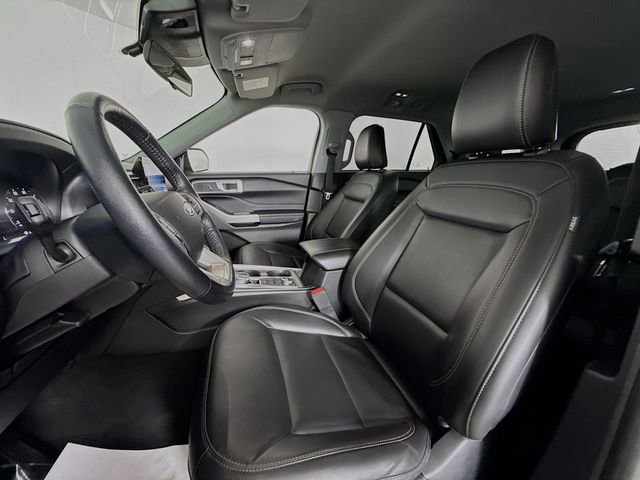 Used 2022 Ford Explorer XLT w/ Equipment Group 202A image 21
