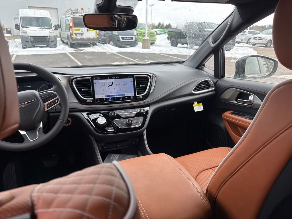 New 2026 Chrysler Pacifica Pinnacle image 36