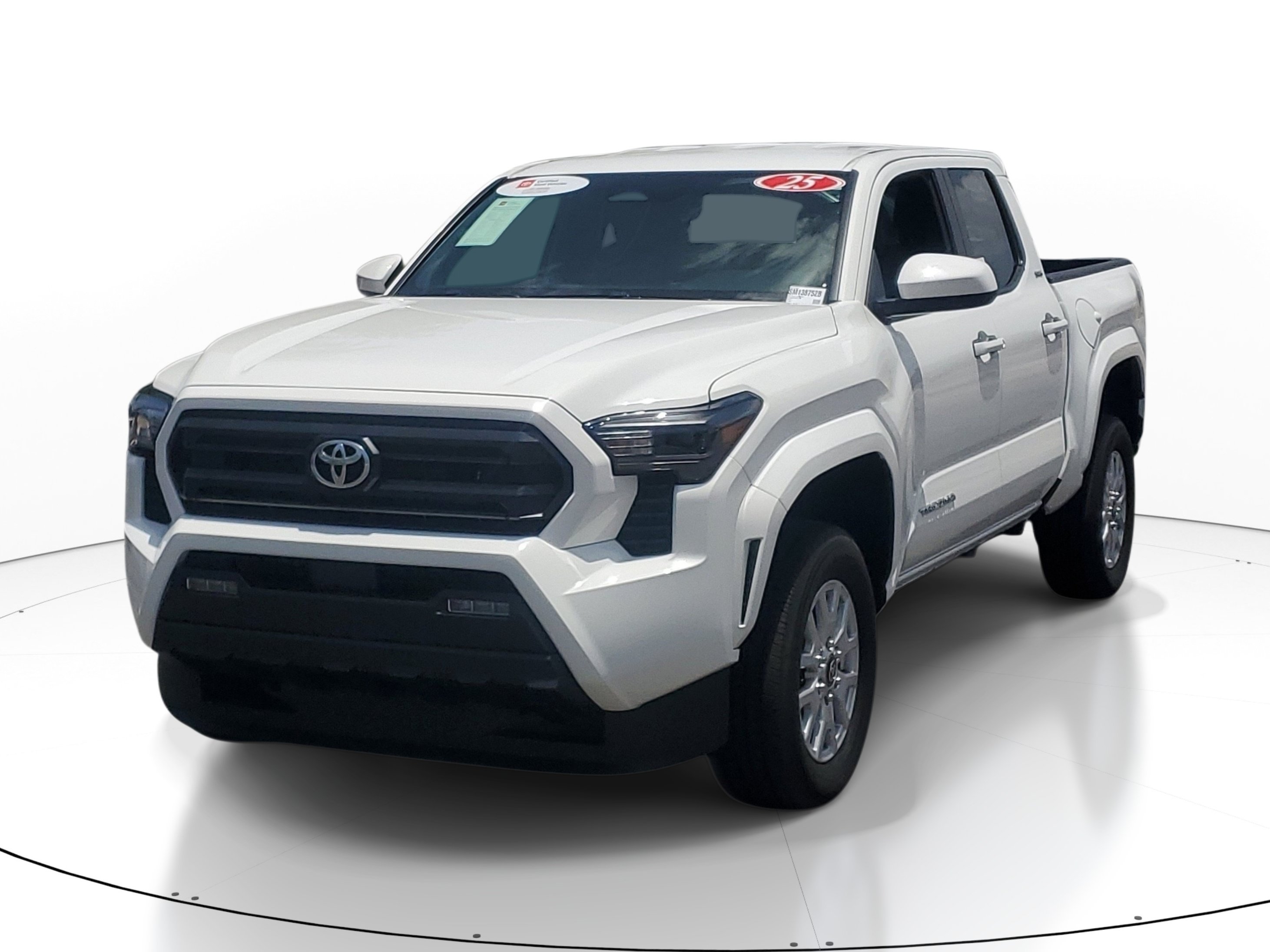 Used 2025 Toyota Tacoma SR5 AWD/4WD image 3
