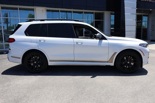 Used 2022 BMW X7 M50i AWD/4WD image 9